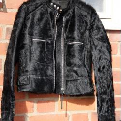 Cowhide Fur Runway Jacket: Luxurious Craftsmanship and Impeccable Style Cowhide Fur Runway Jacket: Luxurious Craftsmanship and Impeccable Style