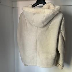 Yeezy Short Beige Shearling Jacket  Yeezy Short Beige Shearling Jacket